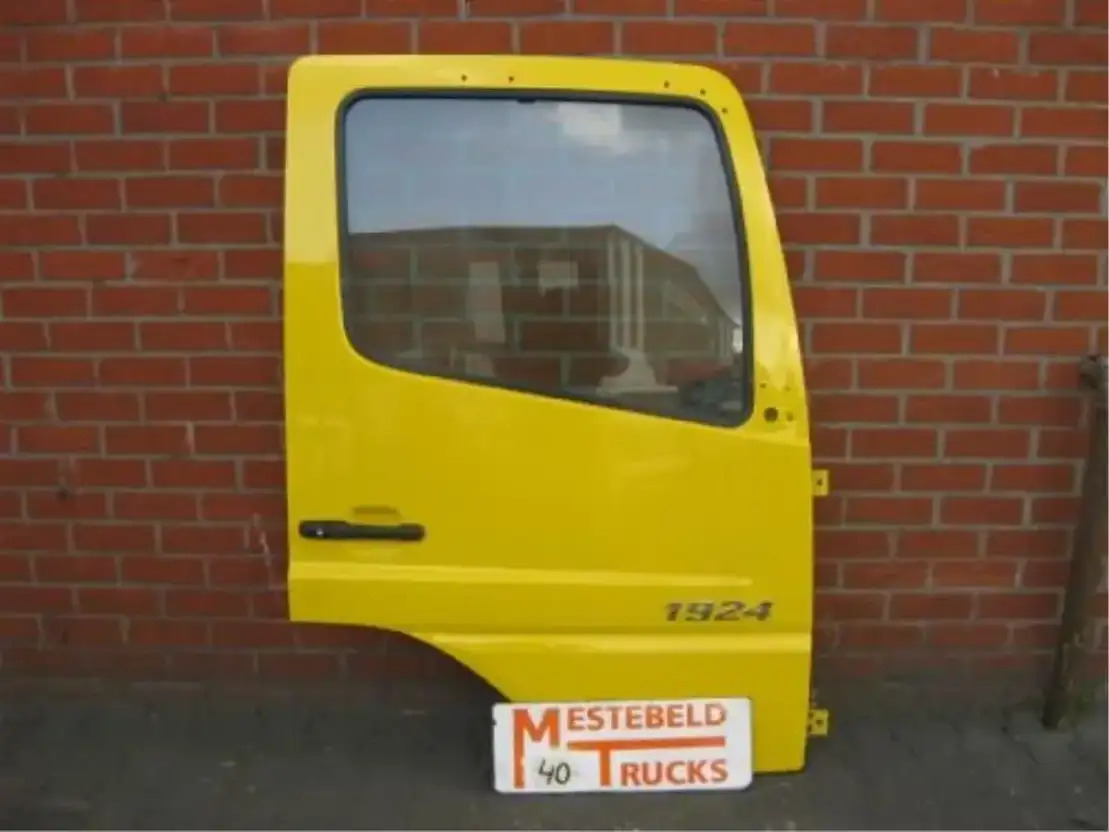 Mercedes-Benz Deur Atego 1924 rechts - 驾驶室和内部 适用于 卡车:图1 Mercedes-Benz Deur Atego 1924 rechts - 驾驶室和内部 适用于 卡车:图1