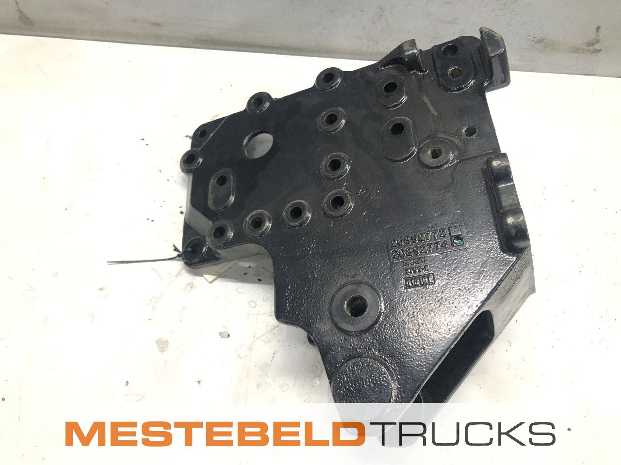 Renault Steun v. dwarsbalk Midlum - 框架/ 底盘 适用于 卡车:图2 Renault Steun v. dwarsbalk Midlum - 框架/ 底盘 适用于 卡车:图2