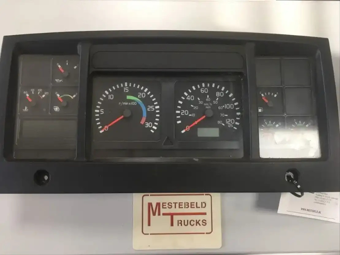 Volvo Instrumentenpaneel - 驾驶室和内部 适用于 卡车:图1 Volvo Instrumentenpaneel - 驾驶室和内部 适用于 卡车:图1