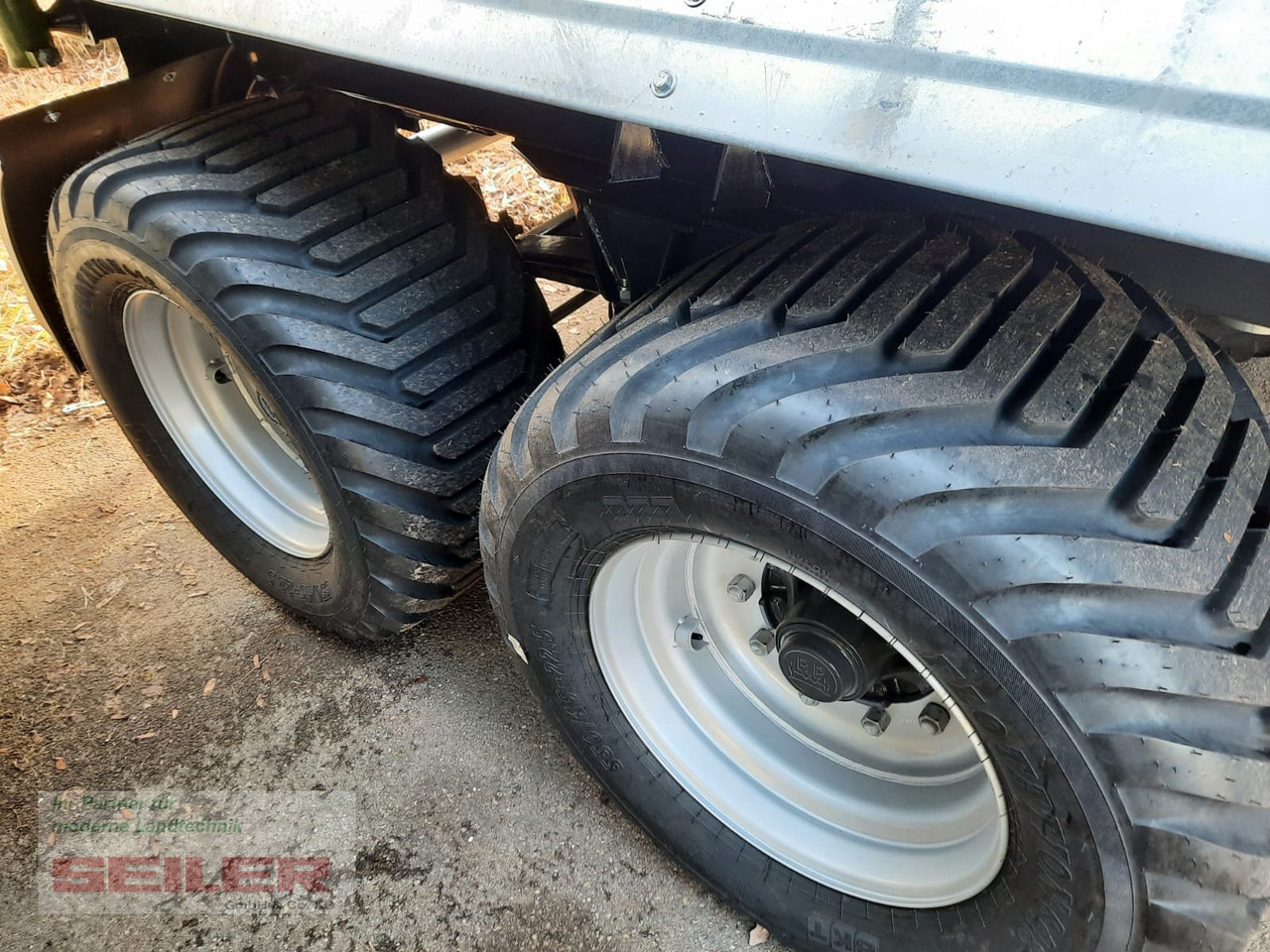 Fliegl TMK 140 FOX JUMBO-TITAN 20m³ - 农场自卸拖车/ 自卸车:图3 Fliegl TMK 140 FOX JUMBO-TITAN 20m³ - 农场自卸拖车/ 自卸车:图3