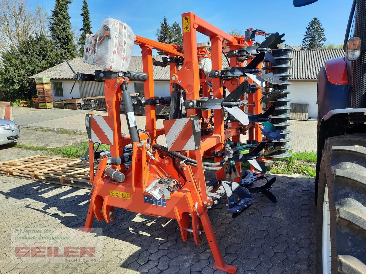 Kuhn Cultimer L 400 R NSM + T-Liner-Walze - 耕耘机:图3 Kuhn Cultimer L 400 R NSM + T-Liner-Walze - 耕耘机:图3