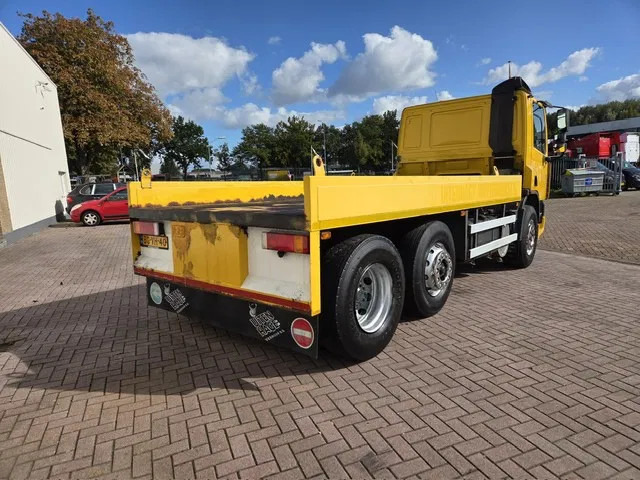 DAF CF 75.250 6x2 Euro 2 Automatic NL-Truck Original KM'S - 驾驶室底盘卡车:图4 DAF CF 75.250 6x2 Euro 2 Automatic NL-Truck Original KM'S - 驾驶室底盘卡车:图4