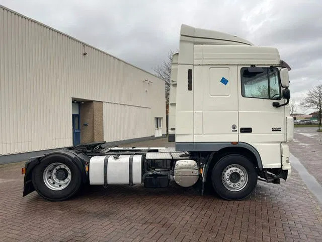 DAF XF 105.410 Euro 5 Automatic Retarder - 牵引车:图2 DAF XF 105.410 Euro 5 Automatic Retarder - 牵引车:图2