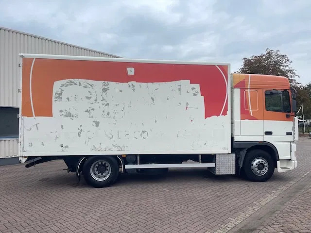 DAF XF 95.380 Euro 2 Manual-Gear - 厢式卡车:图2 DAF XF 95.380 Euro 2 Manual-Gear - 厢式卡车:图2