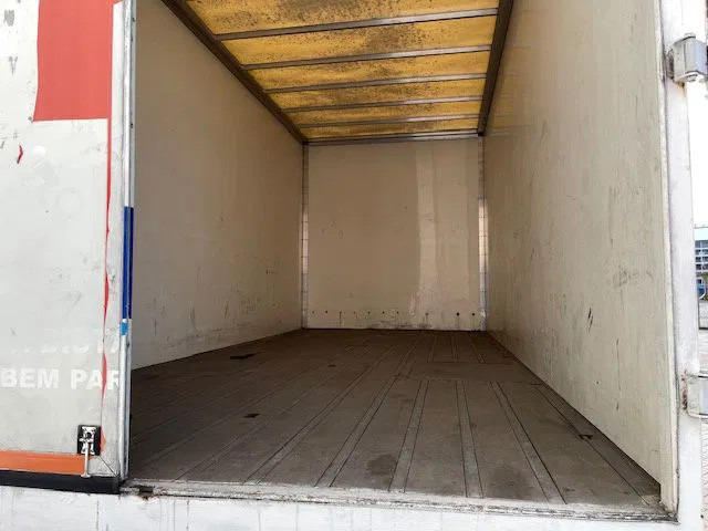 DAF XF 95.380 Euro 2 Manual-Gear - 厢式卡车:图5 DAF XF 95.380 Euro 2 Manual-Gear - 厢式卡车:图5