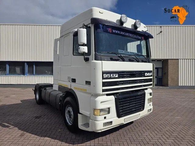 DAF XF 95.430 Manual gear Euro 3 - 牵引车:图1 DAF XF 95.430 Manual gear Euro 3 - 牵引车:图1