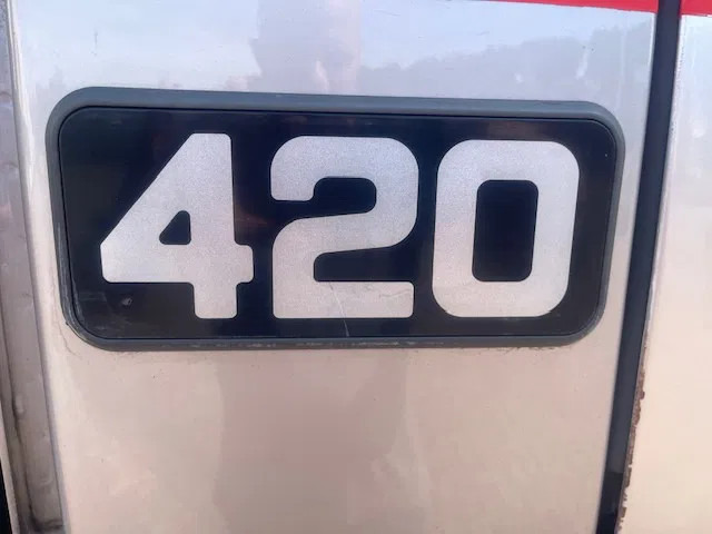 牵引车 Volvo FM 12.420 Full Steel：图16