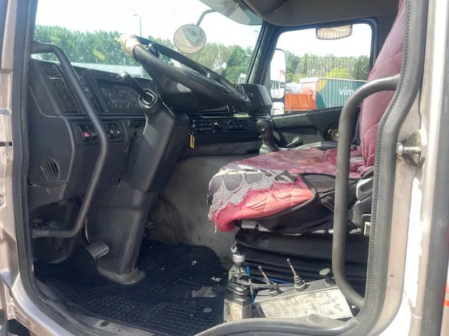 牵引车 Volvo FM 12.420 Full Steel：图9