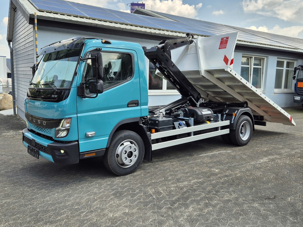 FUSO Canter FUSO 9C18 City Abrollkipper Krokbil Color - 吊钩升降车, 起重车:图2 FUSO Canter FUSO 9C18 City Abrollkipper Krokbil Color - 吊钩升降车, 起重车:图2
