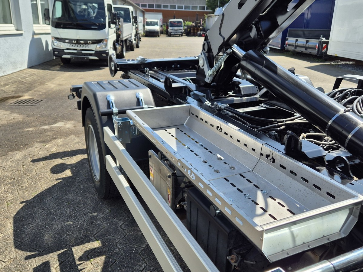 FUSO Fuso Canter 7C18 City Abrollkipper AHK Hooklift - 吊钩升降车:图5 FUSO Fuso Canter 7C18 City Abrollkipper AHK Hooklift - 吊钩升降车:图5