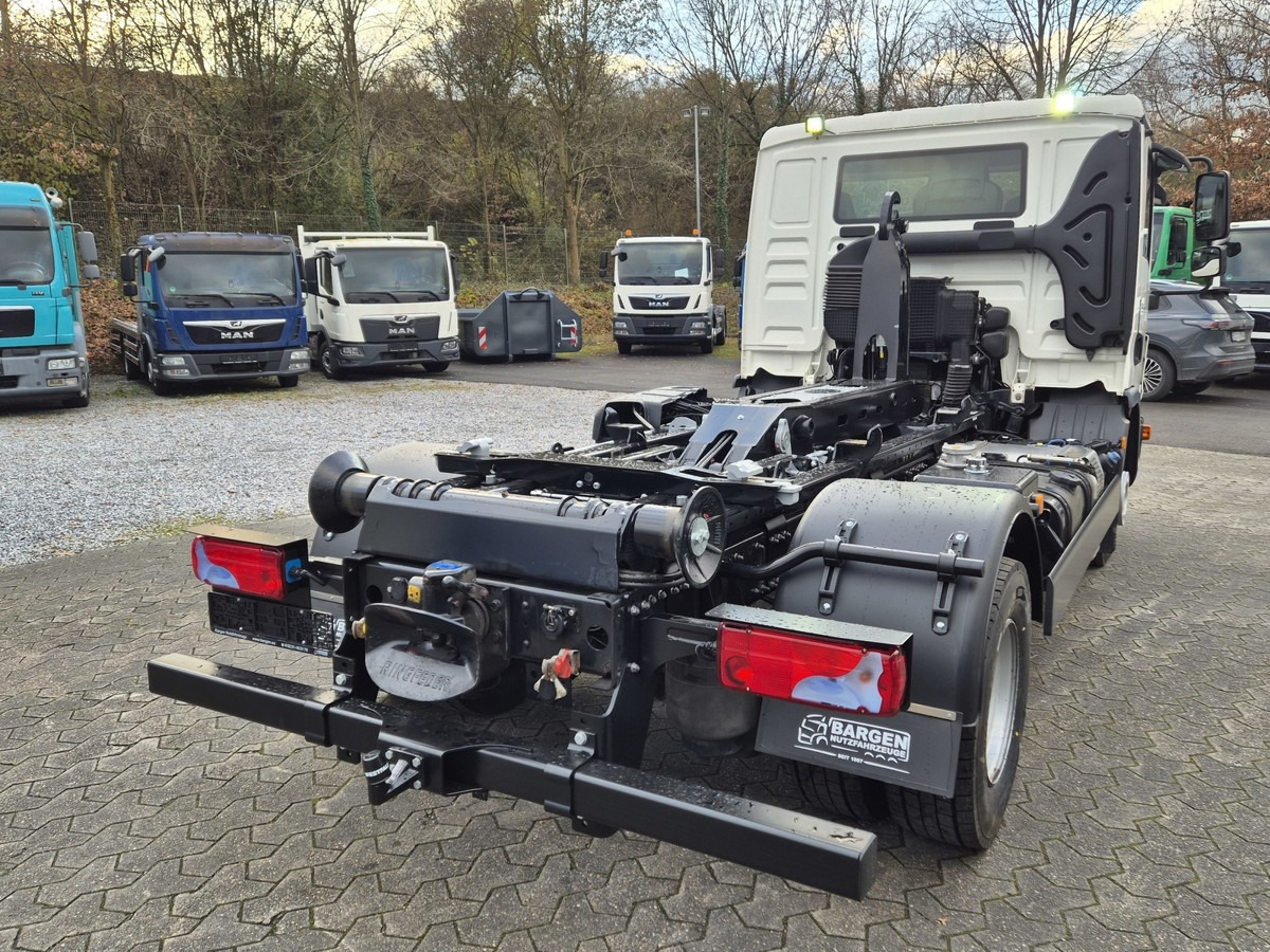 MAN TGL 12.250 BL City Abrollkipper AHK Euro 6 - 吊钩升降车:图3 MAN TGL 12.250 BL City Abrollkipper AHK Euro 6 - 吊钩升降车:图3