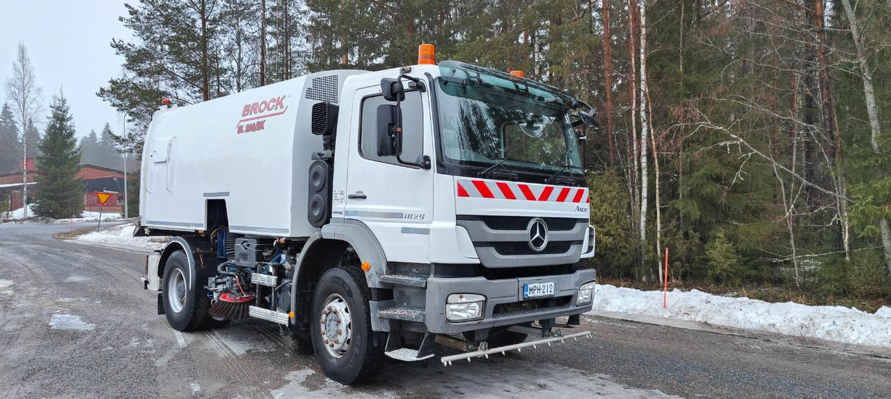 Brock SL280/2K MB Axor 1829 - 道路清扫机:图1 Brock SL280/2K MB Axor 1829 - 道路清扫机:图1