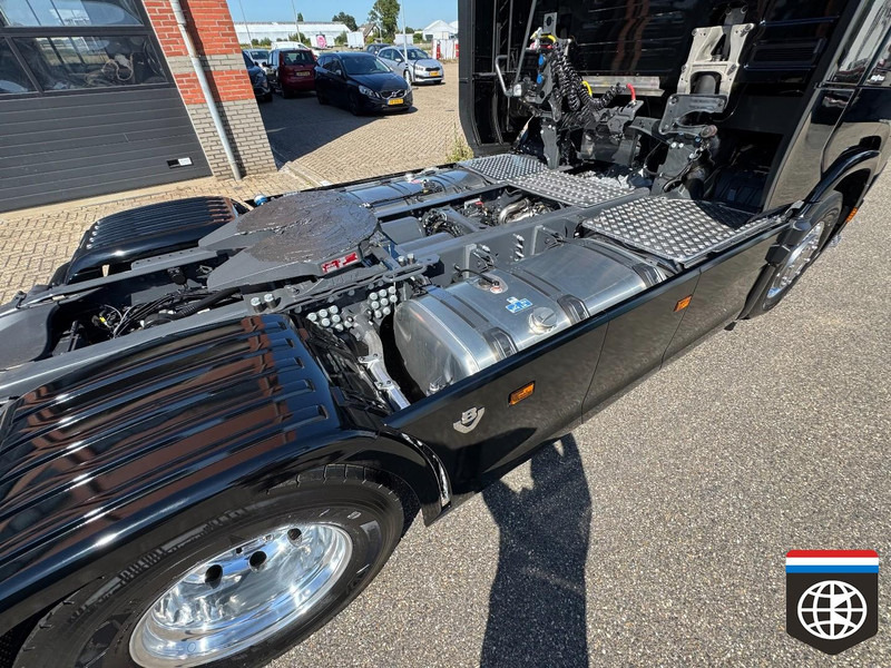 新的 牵引车 Scania 590 S King of the Road - FULL AIR - NEW TRUCK!:图6 新的 牵引车 Scania 590 S King of the Road - FULL AIR - NEW TRUCK!:图6