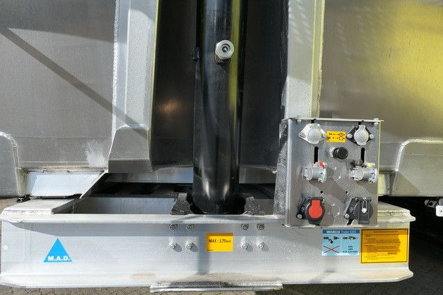 Benalu AGRILINER 95, Kombitüren, 52m³, 2x am Lager - 翻斗半拖车:图3 Benalu AGRILINER 95, Kombitüren, 52m³, 2x am Lager - 翻斗半拖车:图3