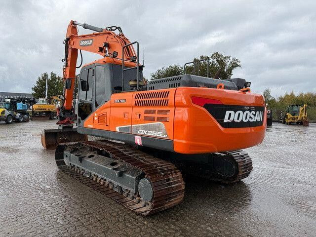 Doosan DX 255 LC-5, Rototilt,Div. Löffel,Greifer+Hammer - 履带式挖掘机:图3 Doosan DX 255 LC-5, Rototilt,Div. Löffel,Greifer+Hammer - 履带式挖掘机:图3