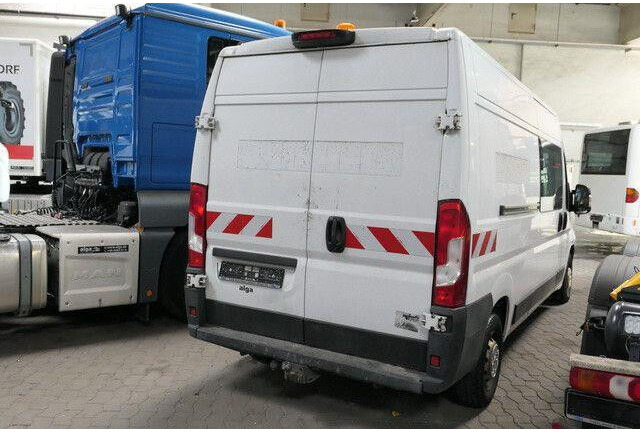 Fiat Ducato MultiCab, 6 Sitze, AHK, Klima, Trennwand - 无侧窗厢式货车:图3 Fiat Ducato MultiCab, 6 Sitze, AHK, Klima, Trennwand - 无侧窗厢式货车:图3