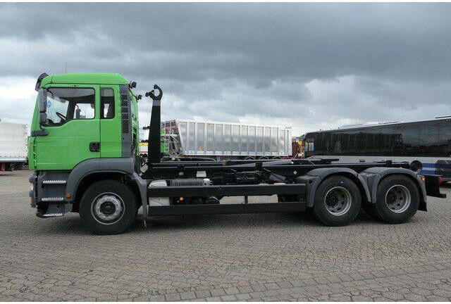 MAN 26.390 TGA BL 6x4, VDL S-21 6200, Klima, Luftfe. - 吊钩升降车:图4 MAN 26.390 TGA BL 6x4, VDL S-21 6200, Klima, Luftfe. - 吊钩升降车:图4