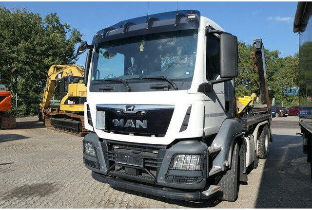 MAN 26.460 TGS 6x2, Hiab FTR18, Funk, Vorlauflenk,AC - 光缆系统卡车:图2 MAN 26.460 TGS 6x2, Hiab FTR18, Funk, Vorlauflenk,AC - 光缆系统卡车:图2