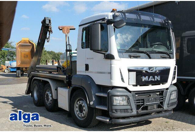 MAN 26.460 TGS 6x2, Hiab FTR18, Funk, Vorlauflenk,AC - 光缆系统卡车:图1 MAN 26.460 TGS 6x2, Hiab FTR18, Funk, Vorlauflenk,AC - 光缆系统卡车:图1