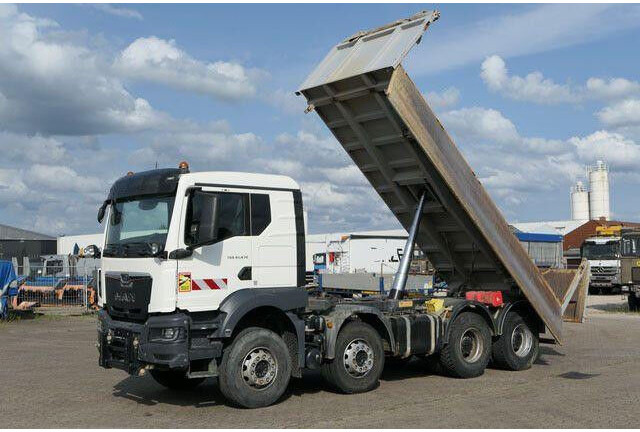 MAN 41.470 TGS 8x4, Bordmatik, Anbauplatte, Kombitür - 翻斗车:图2 MAN 41.470 TGS 8x4, Bordmatik, Anbauplatte, Kombitür - 翻斗车:图2