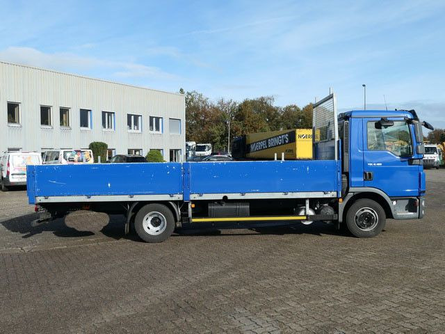 MAN 8.180 TGL BL 4x2, Gerüstbau, AHK, 3. Sitz - 平板货车:图4 MAN 8.180 TGL BL 4x2, Gerüstbau, AHK, 3. Sitz - 平板货车:图4