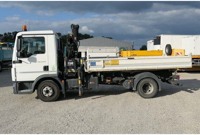 MAN 8.220 TGL BB, Hiab 055 BS-2, Greifer, AHK, Funk - 翻斗车:图2 MAN 8.220 TGL BB, Hiab 055 BS-2, Greifer, AHK, Funk - 翻斗车:图2
