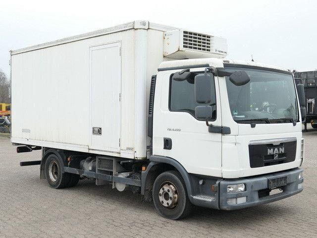 MAN 8.220 TGL BL 4x2, Thermo King, 3. Sitz, 5m lang - 冷藏车:图4 MAN 8.220 TGL BL 4x2, Thermo King, 3. Sitz, 5m lang - 冷藏车:图4