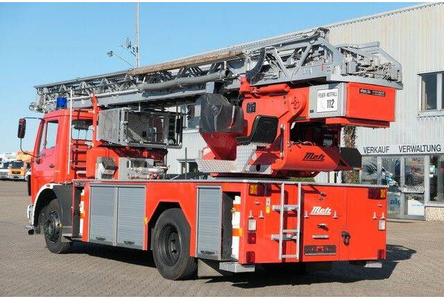 Mercedes-Benz 1422 F 4x2, Drehleiter DLK 23-12, Metz, 30m - 消防车:图4 Mercedes-Benz 1422 F 4x2, Drehleiter DLK 23-12, Metz, 30m - 消防车:图4