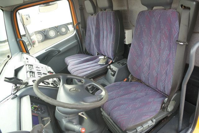 市政/ 专用车辆, 厢式卡车 Mercedes-Benz 1518 A Atego 4X4, Klima, AHK, Allrad, Rolltor：图12