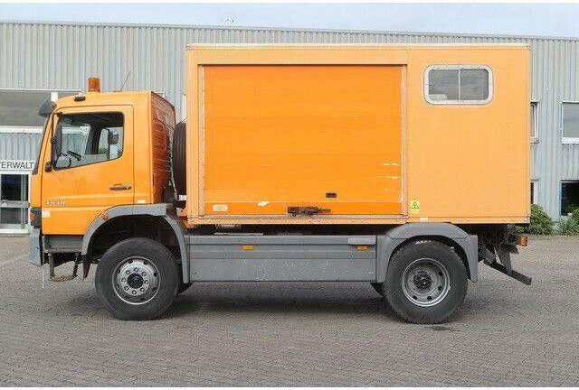Mercedes-Benz 1518 A Atego 4X4, Klima, AHK, Allrad, Rolltor - 厢式卡车:图2 Mercedes-Benz 1518 A Atego 4X4, Klima, AHK, Allrad, Rolltor - 厢式卡车:图2