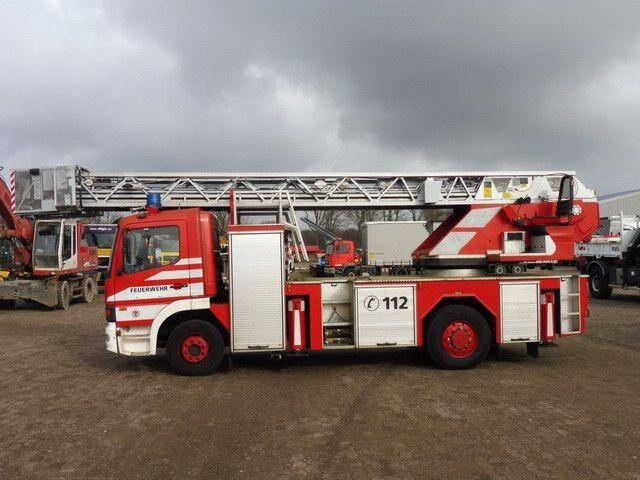 Mercedes-Benz 1528 ATEGO 4x2, Drehleiter DL23-12, Metz, 30m - 消防车:图2 Mercedes-Benz 1528 ATEGO 4x2, Drehleiter DL23-12, Metz, 30m - 消防车:图2