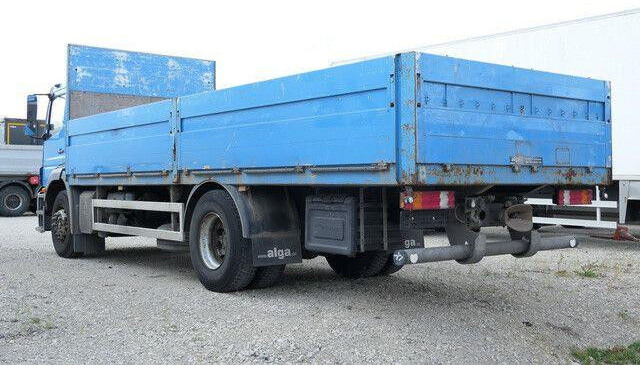 Mercedes-Benz 1833 L Axor 4x2, Klima, 7.200mm lang, AHK - 栏板式/ 平板卡车:图4 Mercedes-Benz 1833 L Axor 4x2, Klima, 7.200mm lang, AHK - 栏板式/ 平板卡车:图4