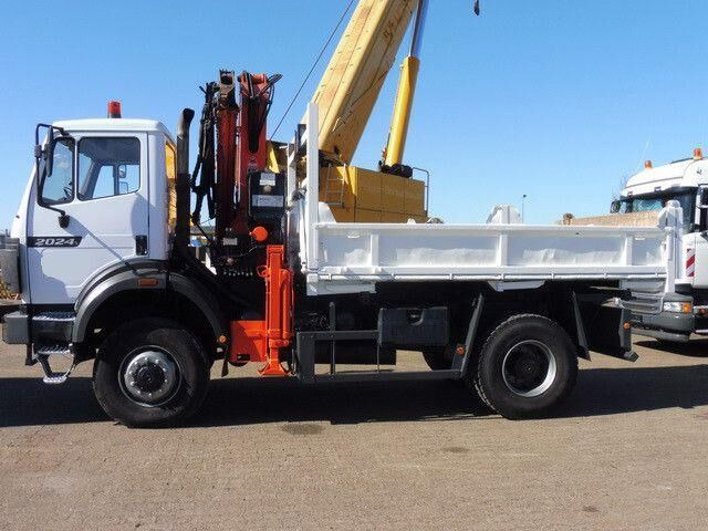Mercedes-Benz 2024 AK 4x4, Tals AK 140.1 A3, Greifersteuerung - 翻斗车:图2 Mercedes-Benz 2024 AK 4x4, Tals AK 140.1 A3, Greifersteuerung - 翻斗车:图2
