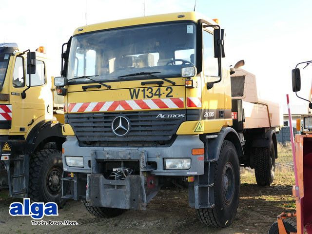 Mercedes-Benz 2035 AK Actros 4x4, Kehrmaschine Schmidt, Allrad - 道路清扫机:图3 Mercedes-Benz 2035 AK Actros 4x4, Kehrmaschine Schmidt, Allrad - 道路清扫机:图3