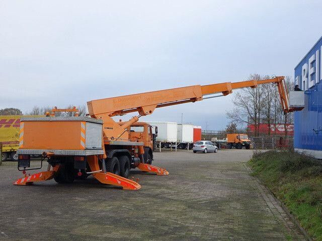 Mercedes-Benz 2222 6x4, Ruthmann, 28m. 3. Sitz - 铰接臂:图4 Mercedes-Benz 2222 6x4, Ruthmann, 28m. 3. Sitz - 铰接臂:图4