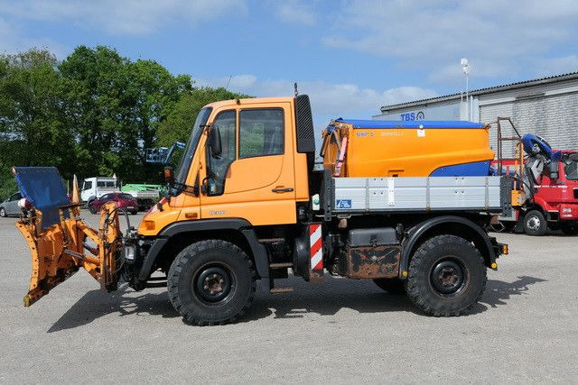Unimog U 300 4x4, Schmidt, Streuer, Schild, Klima,27tkm - 卡车:图3 Unimog U 300 4x4, Schmidt, Streuer, Schild, Klima,27tkm - 卡车:图3