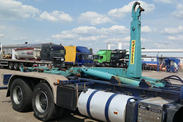 Volvo FH 440 6x4, Hyvalift, Hydr. Heckverriegelung - 吊钩升降车:图2 Volvo FH 440 6x4, Hyvalift, Hydr. Heckverriegelung - 吊钩升降车:图2