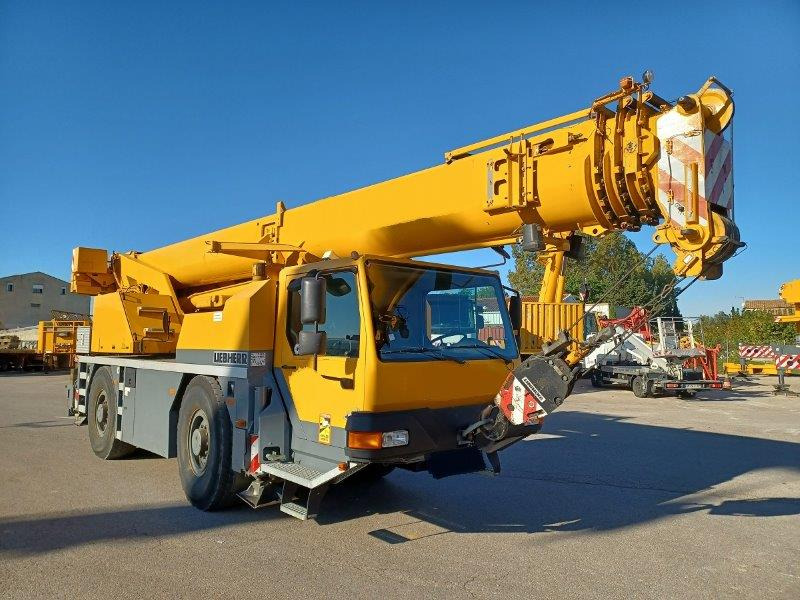 LIEBHERR LTM 1040 2.1 - 移动式起重机:图1 LIEBHERR LTM 1040 2.1 - 移动式起重机:图1