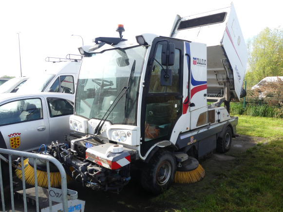 Balayeuse Dulevo 3000T - 汽车:图1 Balayeuse Dulevo 3000T - 汽车:图1