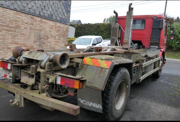 Camion porte container Scania P93ML4X2Z1 (1995-844.006 km) - 吊钩升降车:图3 Camion porte container Scania P93ML4X2Z1 (1995-844.006 km) - 吊钩升降车:图3