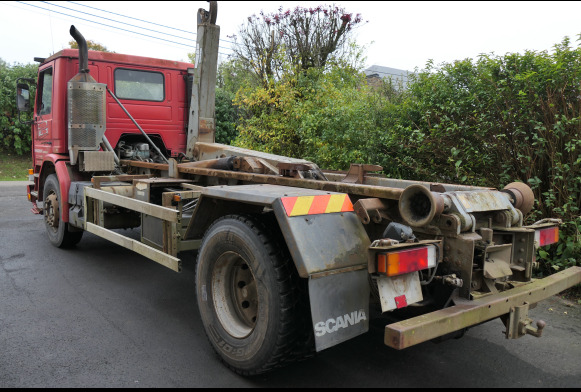 Camion porte container Scania P93ML4X2Z1 (1995-844.006 km) - 吊钩升降车:图4 Camion porte container Scania P93ML4X2Z1 (1995-844.006 km) - 吊钩升降车:图4