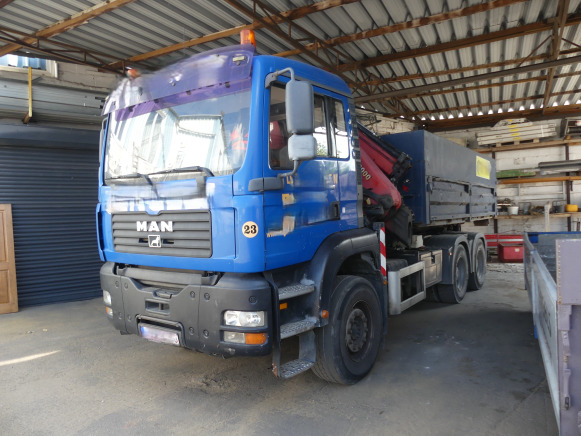 Camion porte container avec grue MAN TGA MH 26 FD (2005-455.395 km)(WMAH09ZZ96M427264) - 集装箱运输车/ 可拆卸车身的卡车:图1 Camion porte container avec grue MAN TGA MH 26 FD (2005-455.395 km)(WMAH09ZZ96M427264) - 集装箱运输车/ 可拆卸车身的卡车:图1