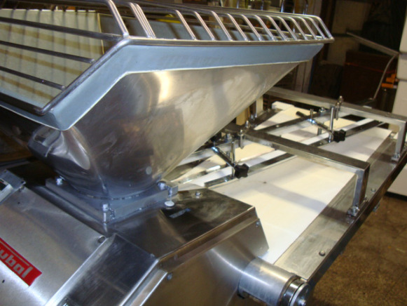 Peseuse diviseuse volumétrique SUBAL PHC 130 - 烘焙设备:图5 Peseuse diviseuse volumétrique SUBAL PHC 130 - 烘焙设备:图5