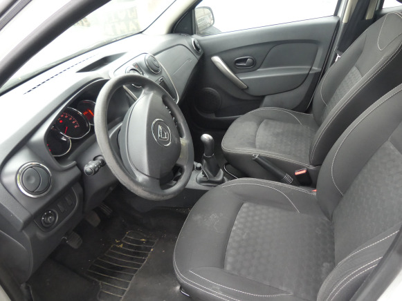REF:19514 - Voiture Dacia Logan (2013-106.372 km) (VIN:UU14SDAG350005502) - 汽车:图2 REF:19514 - Voiture Dacia Logan (2013-106.372 km) (VIN:UU14SDAG350005502) - 汽车:图2