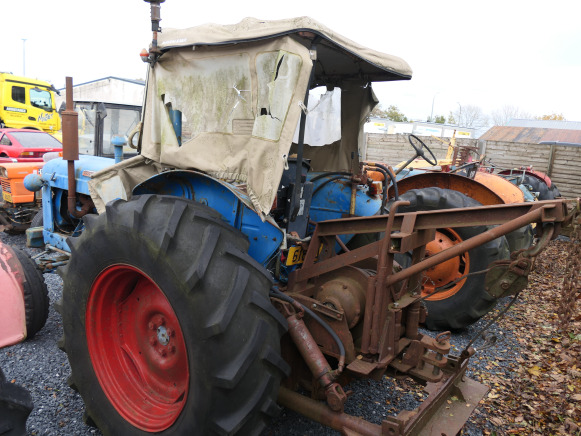 Tracteur agricole + treuil Ford Super Major - 拖拉机:图4 Tracteur agricole + treuil Ford Super Major - 拖拉机:图4