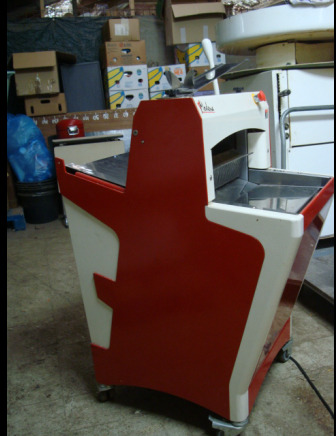 Trancheuse à pain Heristal - 烘焙设备:图3 Trancheuse à pain Heristal - 烘焙设备:图3