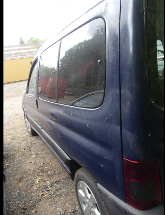 Voiture (pour pièces) Citroën Berlingo 1,9D - 汽车:图4 Voiture (pour pièces) Citroën Berlingo 1,9D - 汽车:图4