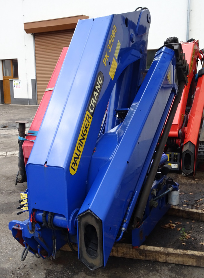 PALFINGER PK 32080 D year 2005, remote control, only 1575 hours - 装载起重机:图2 PALFINGER PK 32080 D year 2005, remote control, only 1575 hours - 装载起重机:图2