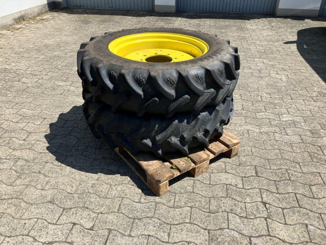 Alliance 320/85R28 - 轮胎 适用于 农业机械:图1 Alliance 320/85R28 - 轮胎 适用于 农业机械:图1
