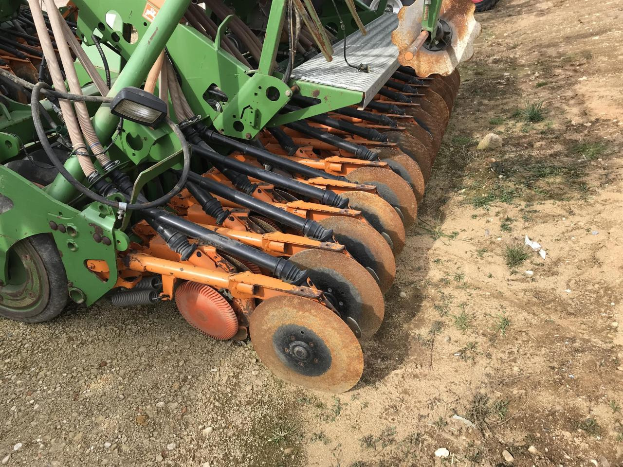 Amazone P2000 + KG4000 - 条播机:图4 Amazone P2000 + KG4000 - 条播机:图4
